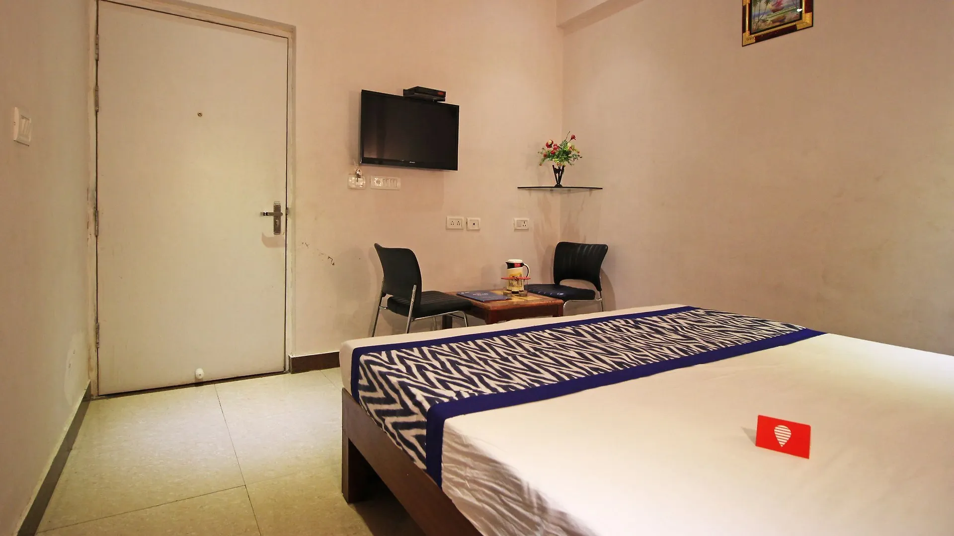 Merit Hotel Агра