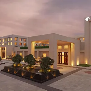 Отель Doubletree By Hilton Agra, Агра